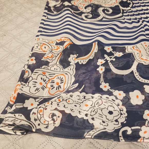 Cabi Floral Shirt - Picture 5 of 6